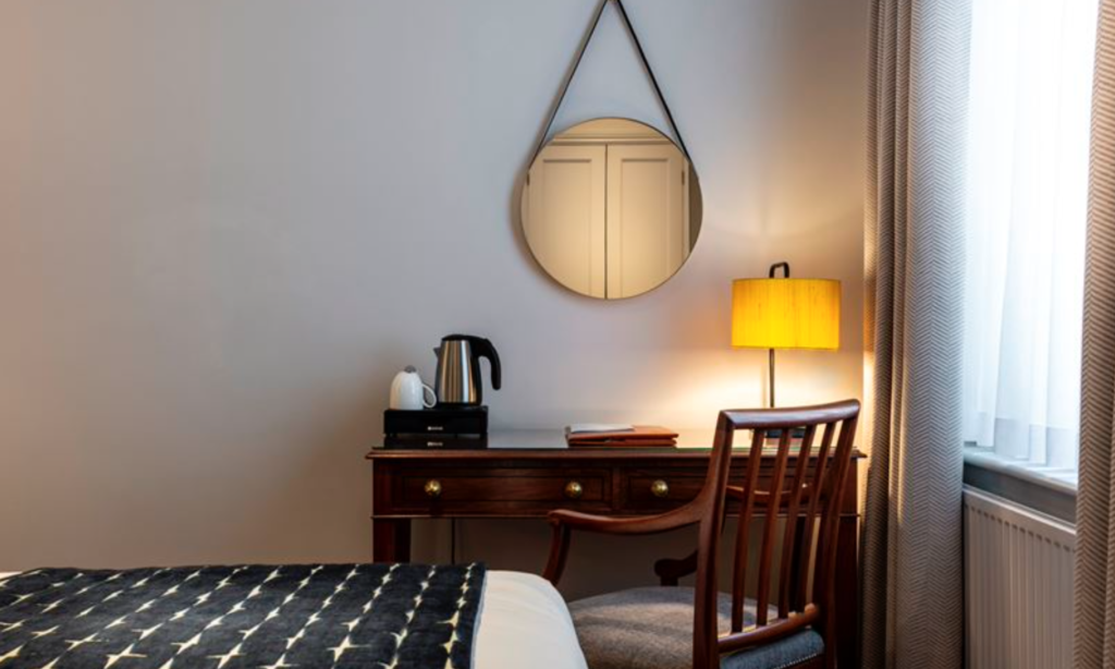 SLOANE PLACE: LONDON TOWNHOUSE LUXURY HOTEL