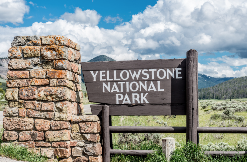 SIX WAYS TO EXPERIENCE YELLOWSTONE