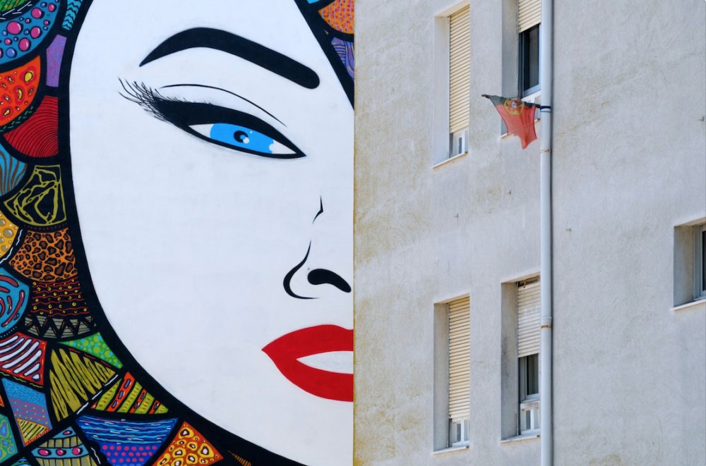 Jet-Set Creativity: Artistic Adventures in Global Destinations