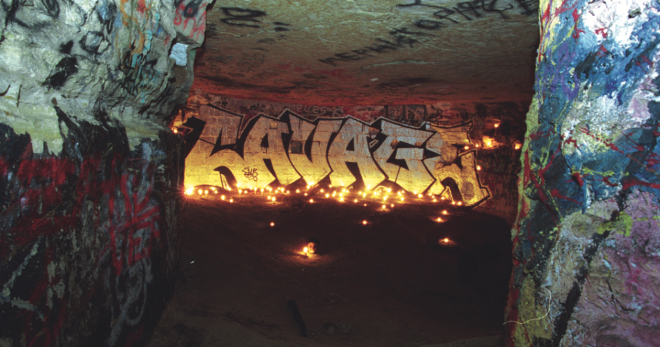 PARIS - UNDERGROUND KATA-TRACT ART