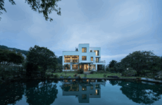 DESIGN-LED TRAVEL IN CHINA: INSIDE HANGZHOU’S MOUNTAIN-VIEW VILLA